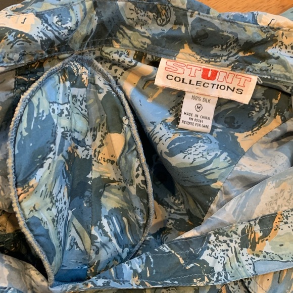 Vintage 80s Stunt Blue Patterned Boxy Silk Button-Up Shirt Blouse Women’s Medium - Picture 6 of 6